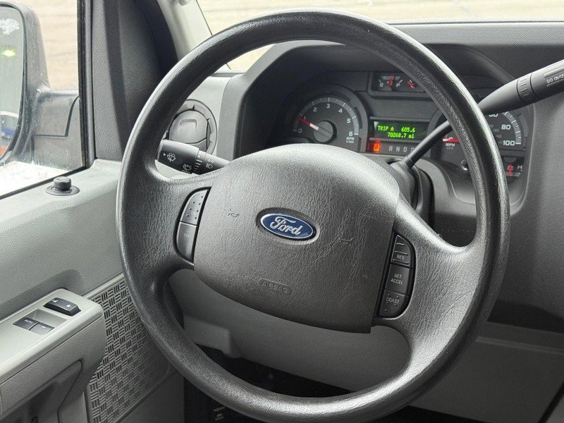 Used 2014 Ford E-350 and Econoline 350 XLT image 17