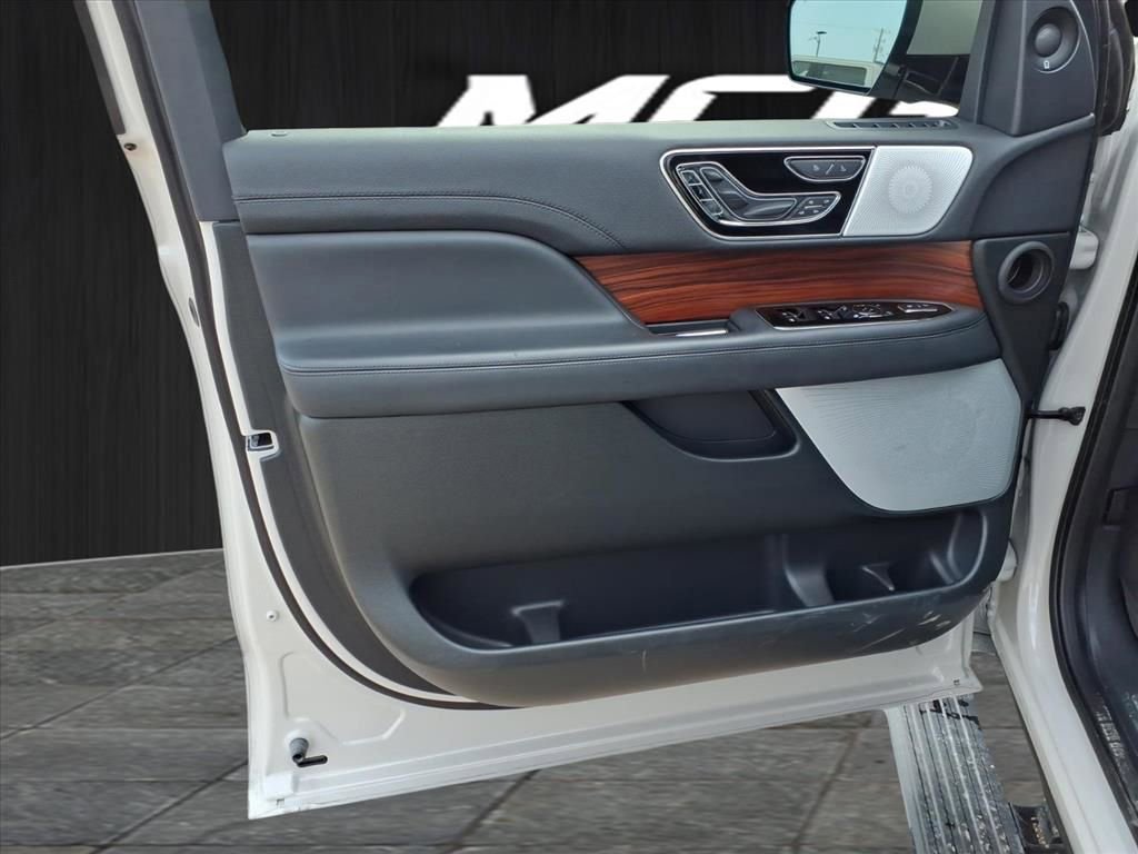 Used 2024 Lincoln Navigator Reserve image 20