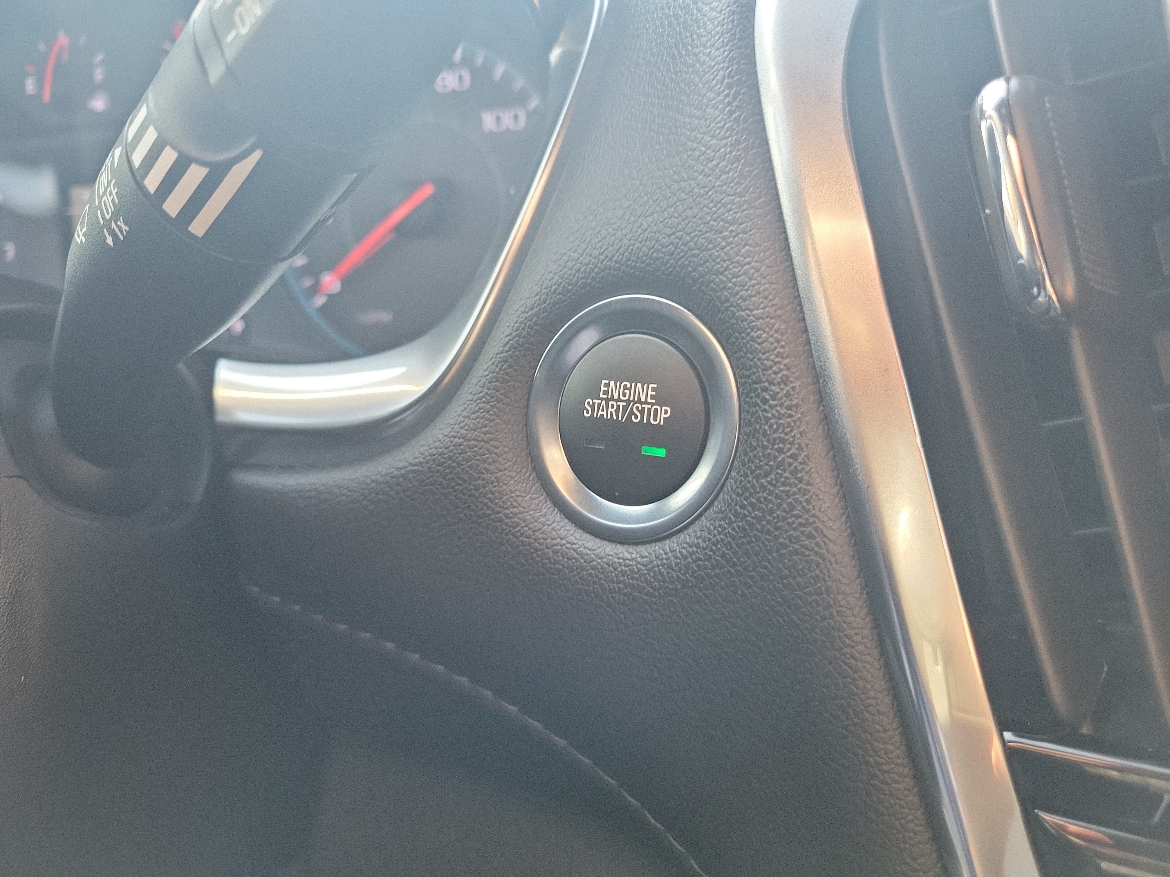Used 2023 Chevrolet Traverse LT FWD image 31