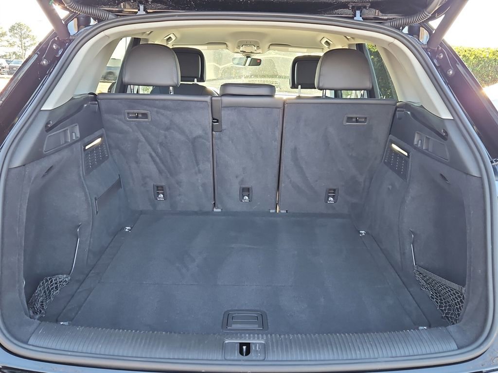 Used 2020 Audi Q5 2.0T Premium w/ Convenience Package image 17