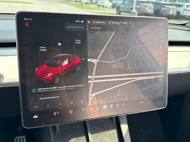Used 2024 Tesla Model Y Performance AWD/4WD image 29