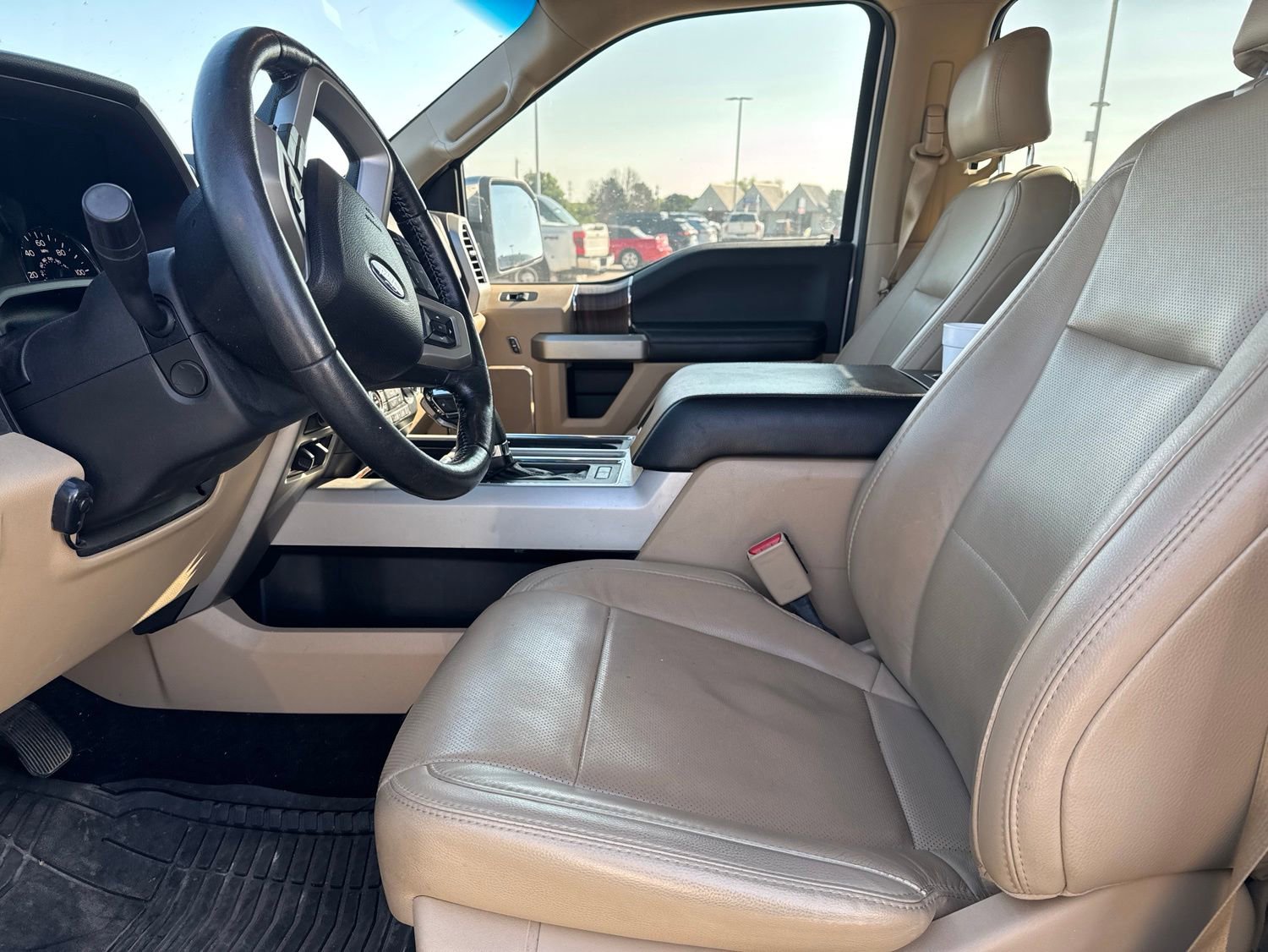 Used 2017 Ford F150 Lariat w/ Equipment Group 502A Luxury RWD image 10