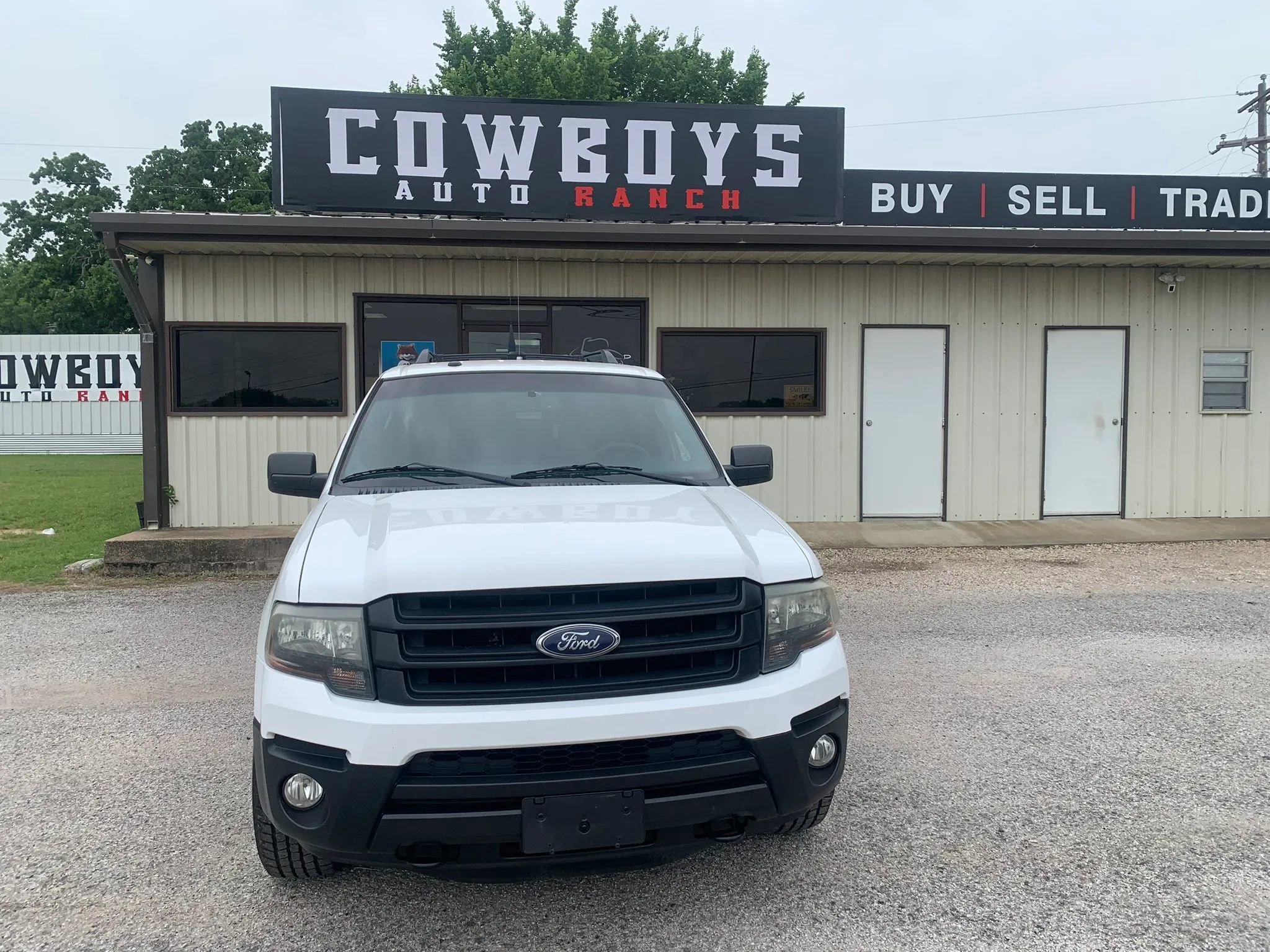 Used 2017 Ford Expedition XL w/ Fleet Convenience Package AWD/4WD image 7