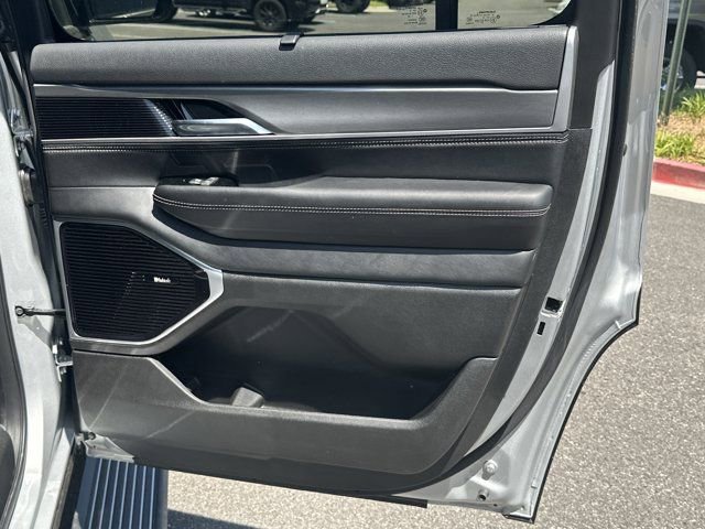 New 2026 Jeep Grand Wagoneer Limited AWD/4WD image 17