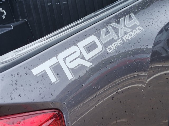 Used 2017 Toyota Tacoma TRD Off-Road AWD/4WD image 11