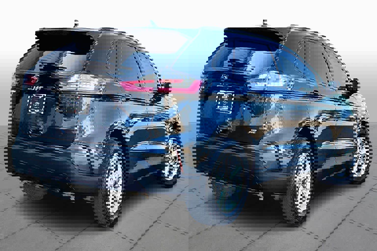 Certified 2023 Ford Edge SE image 13