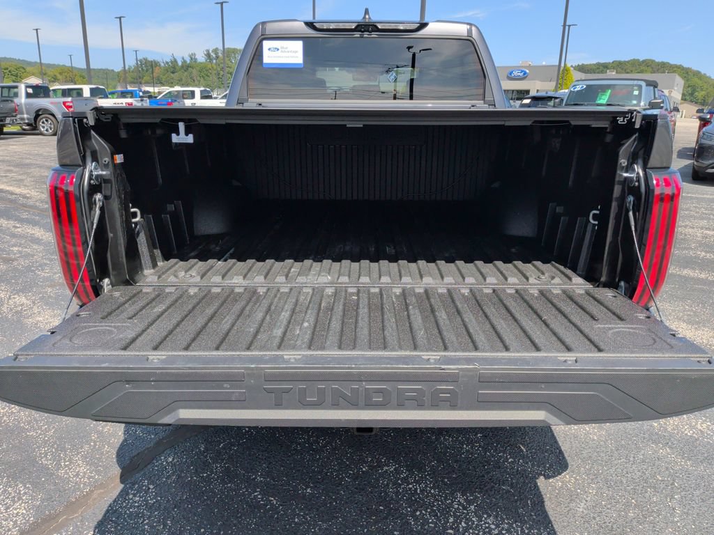 Used 2025 Toyota Tundra Platinum w/ TRD Off-Road Package AWD/4WD image 31