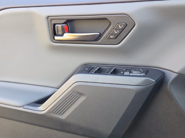 New 2026 Toyota RAV4 XSE AWD/4WD image 28