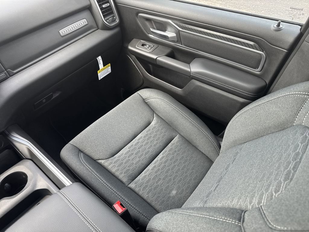 New 2026 RAM 1500 4x4 Crew Cab image 27