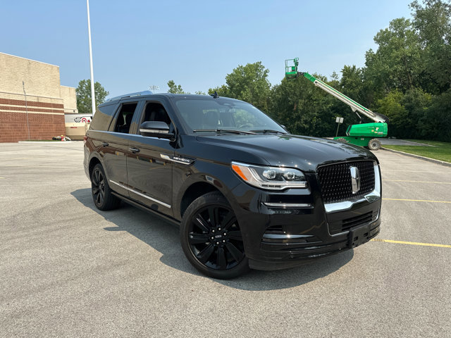 Used 2022 Lincoln Navigator Reserve image 10