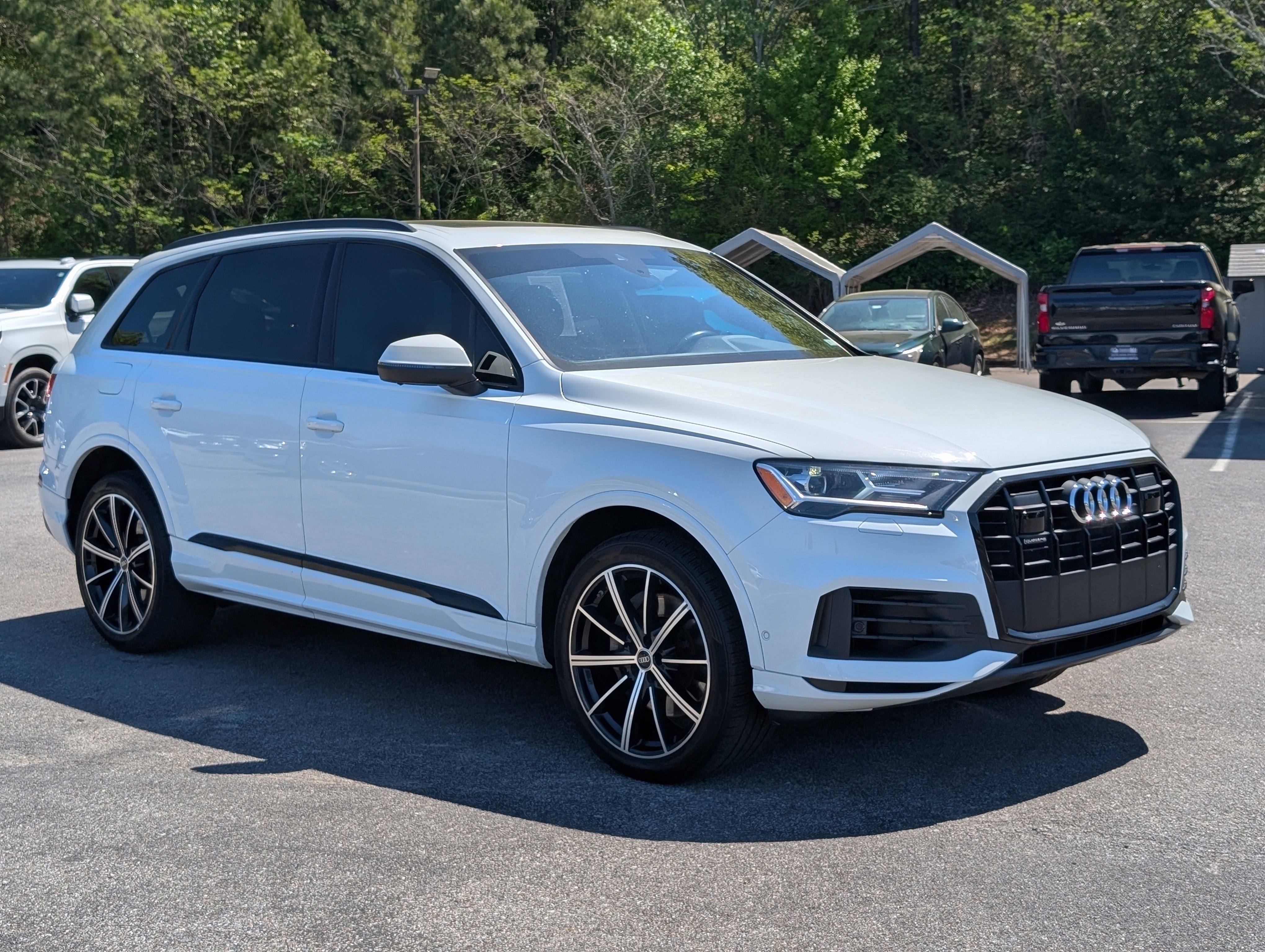 Used 2022 Audi Q7 3.0T Premium Plus w/ Premium Plus Package AWD/4WD image 11