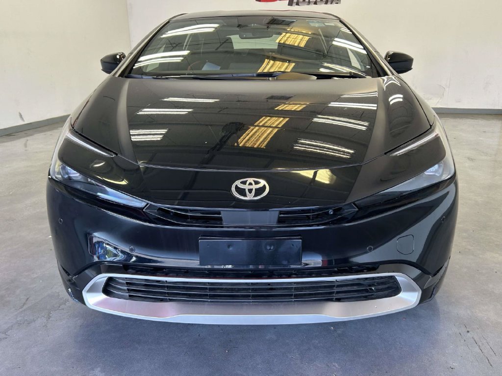 Used 2026 Toyota Prius Plug-In Hybrid FWD image 8