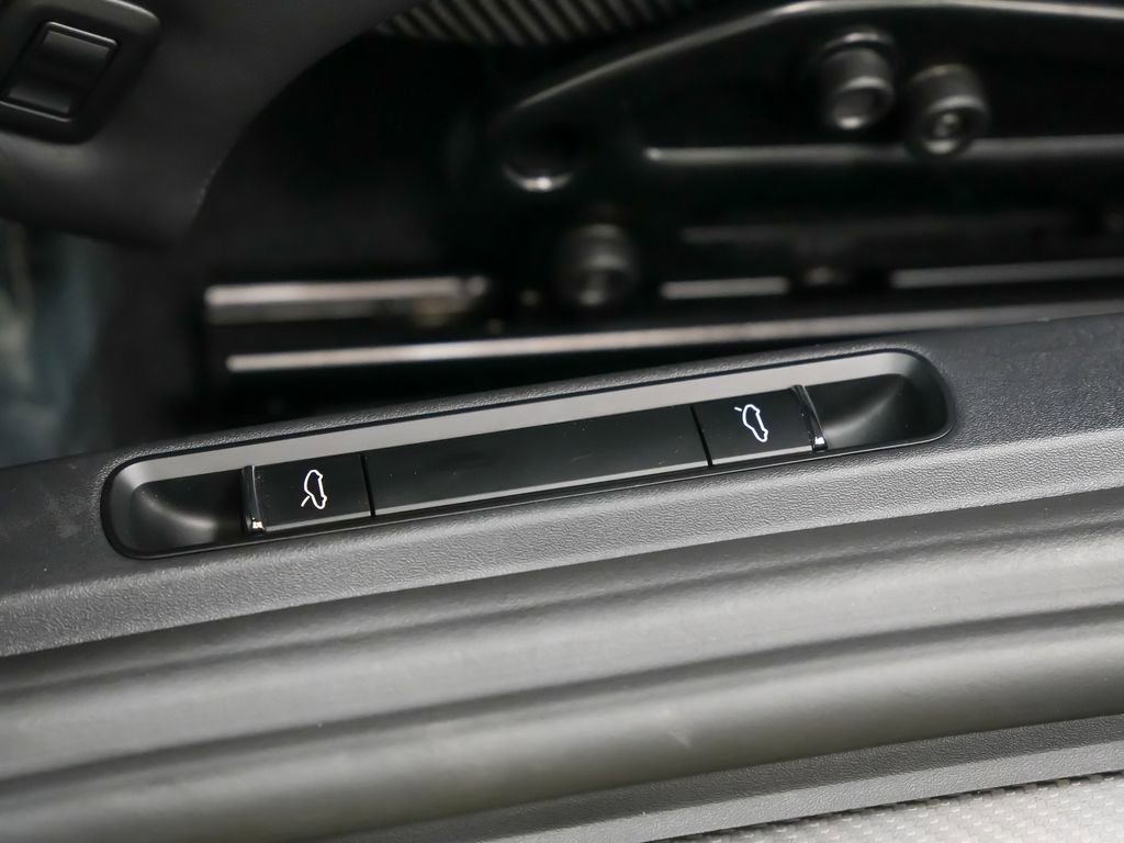 Used 2023 Porsche 718 Cayman GT4 RS w/ Weissach Package RWD image 21