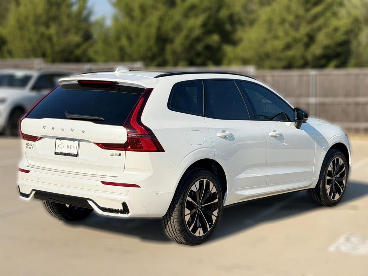 New 2027 Volvo XC60 B5 Plus AWD/4WD image 5