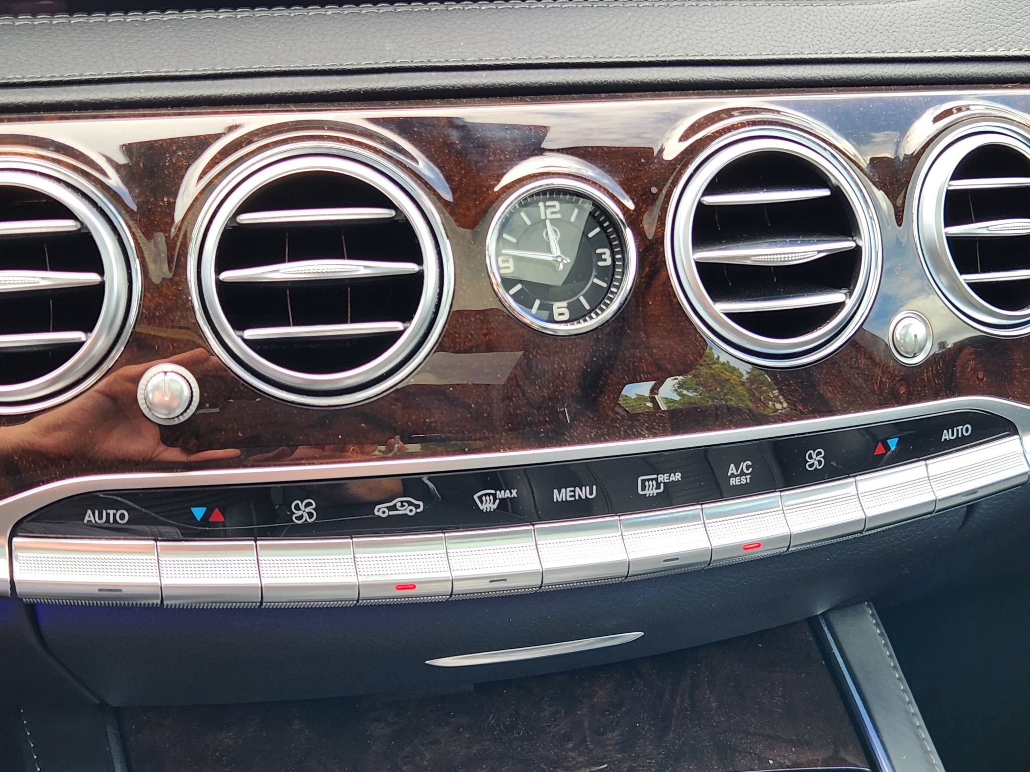 Used 2018 Mercedes-Benz S 560 4MATIC Sedan image 29
