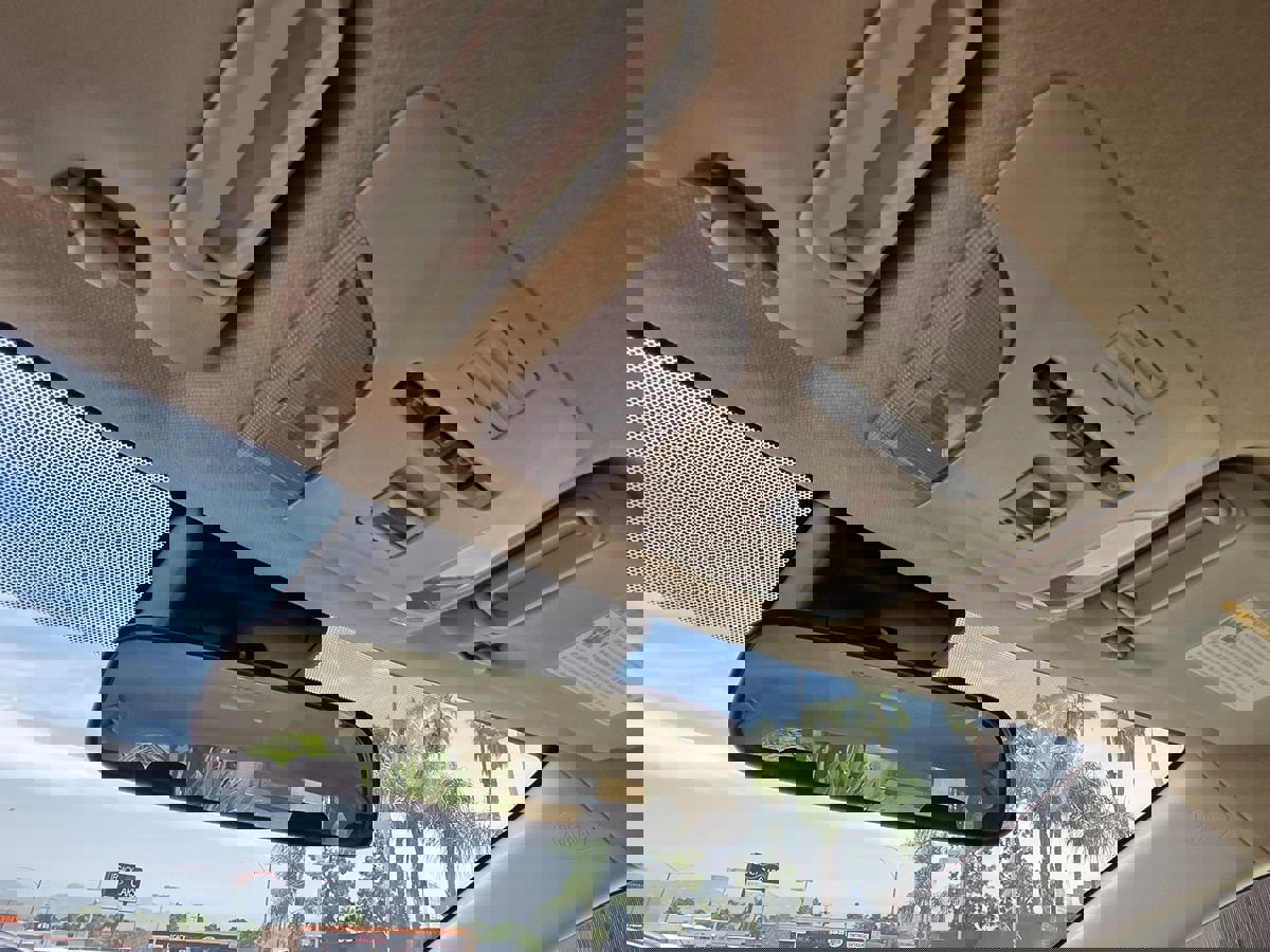 Used 2020 Toyota Corolla LE image 42