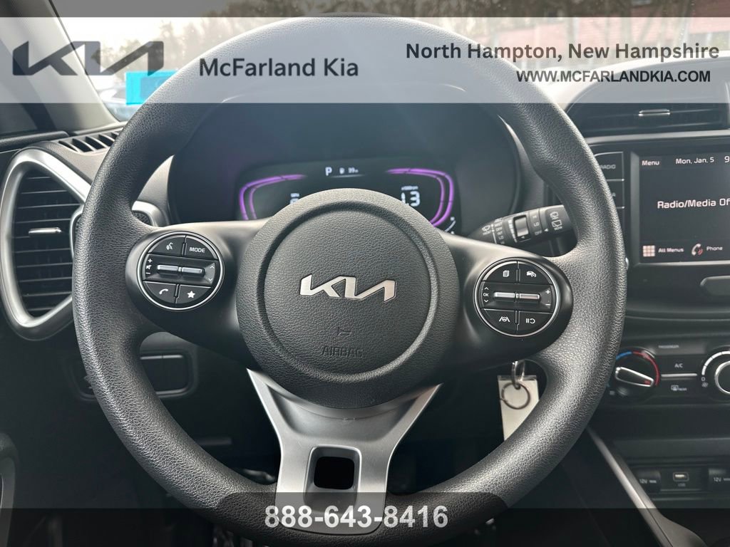 Used 2024 Kia Soul LX w/ Option Group 015 image 16