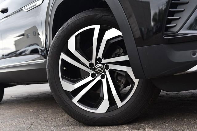 Used 2023 Volkswagen Atlas Cross Sport SEL image 3