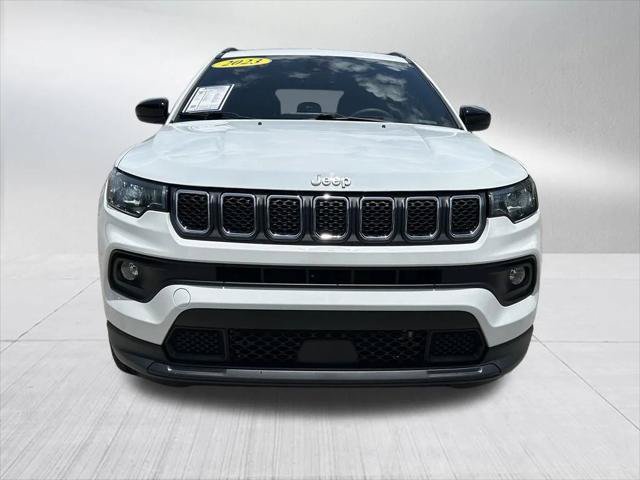 Certified 2023 Jeep Compass Latitude AWD/4WD image 2