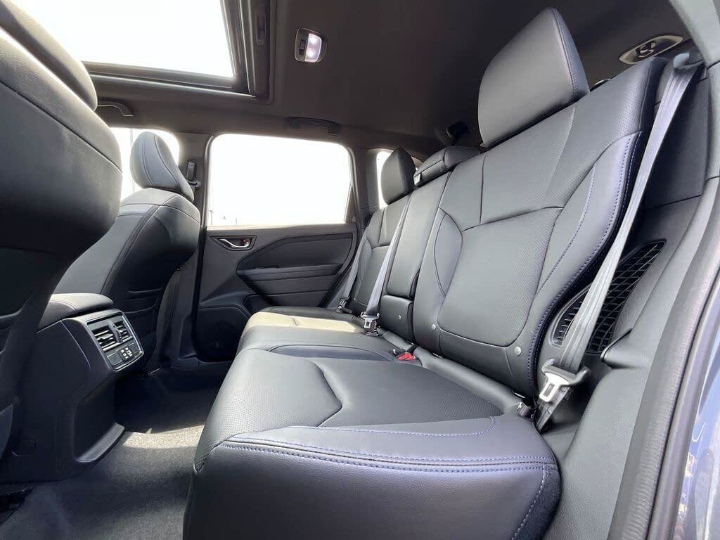 Used 2025 Subaru Forester Limited AWD/4WD image 13