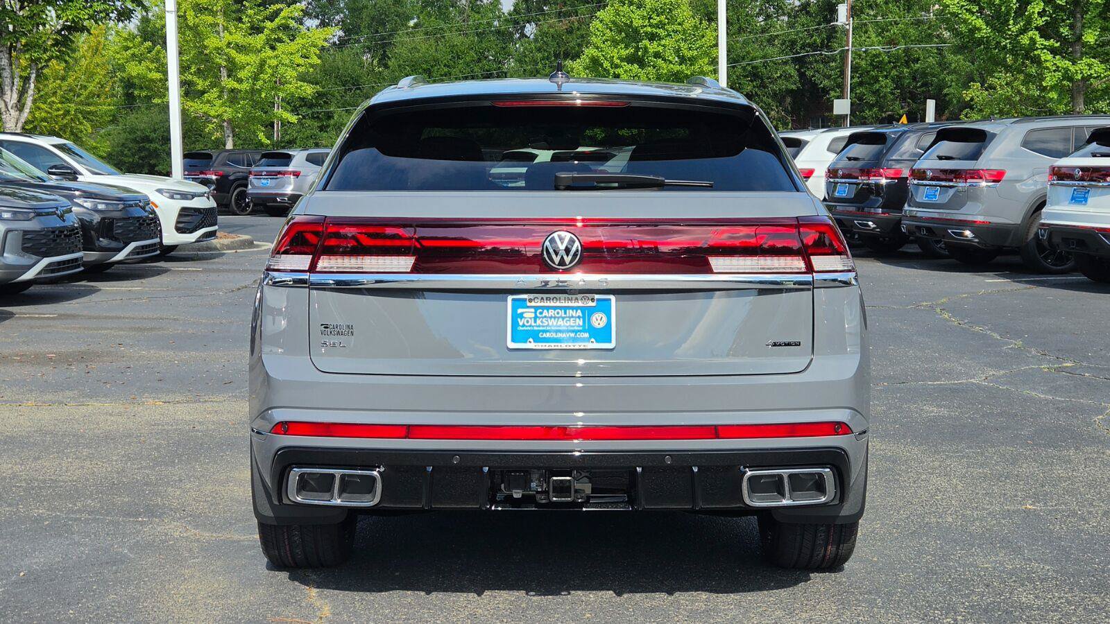 New 2026 Volkswagen Atlas Cross Sport SEL Premium R-Line AWD/4WD image 4