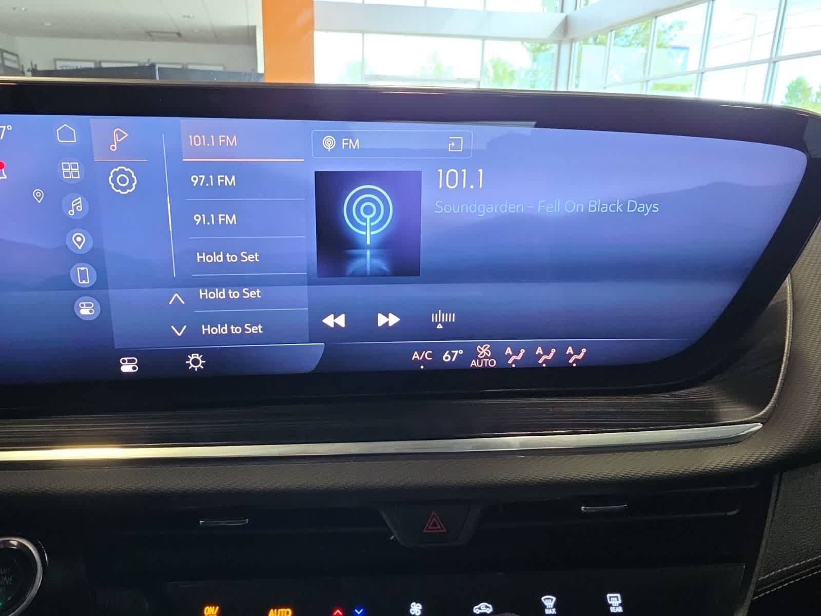 Used 2024 Buick Envision Preferred AWD/4WD image 28