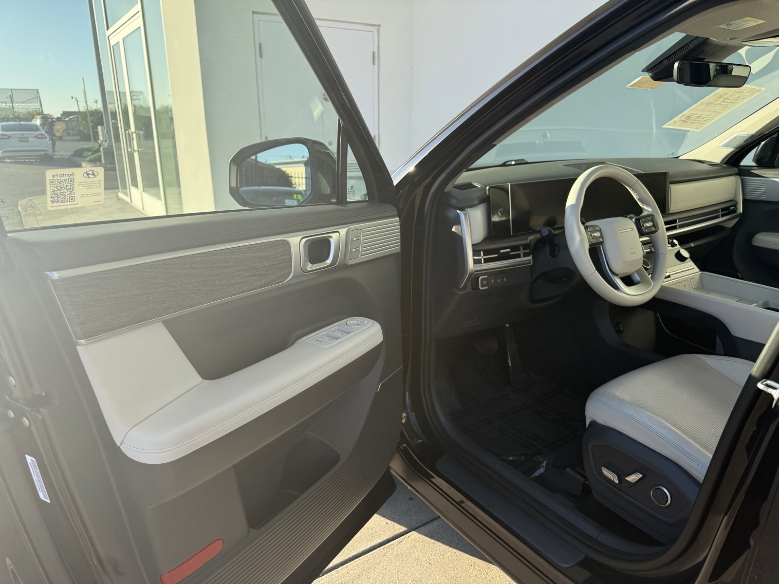 Used 2024 Hyundai Santa Fe Limited image 13