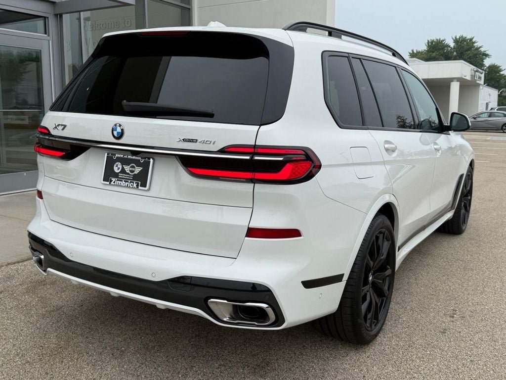 Used 2026 BMW X7 xDrive40i w/ Dynamic Handling Package AWD/4WD image 3