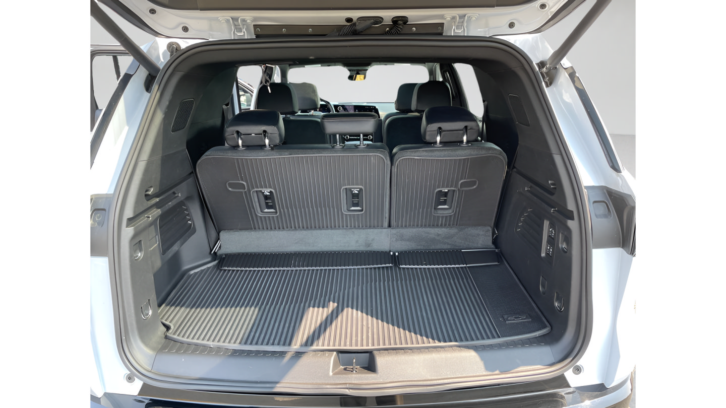 Used 2026 Chevrolet Traverse High Country w/ LPO, Floor Liner Package AWD/4WD image 29