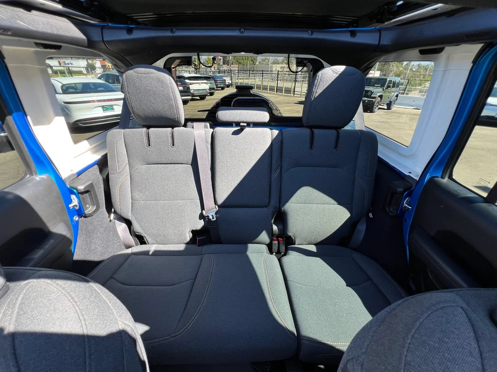 Used 2024 Jeep Wrangler Unlimited AWD/4WD image 31