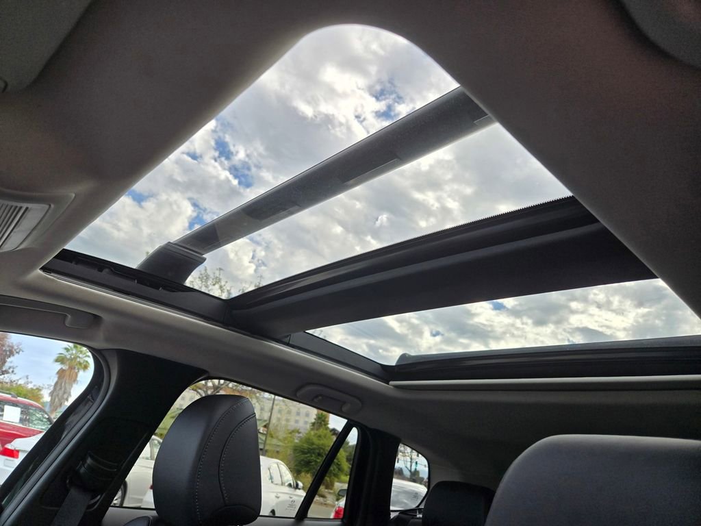 Certified 2025 MAZDA CX-50 AWD 2.5 Hybrid w/ Weather Package image 18