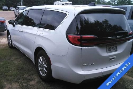 Used 2025 Chrysler Pacifica Select FWD image 8
