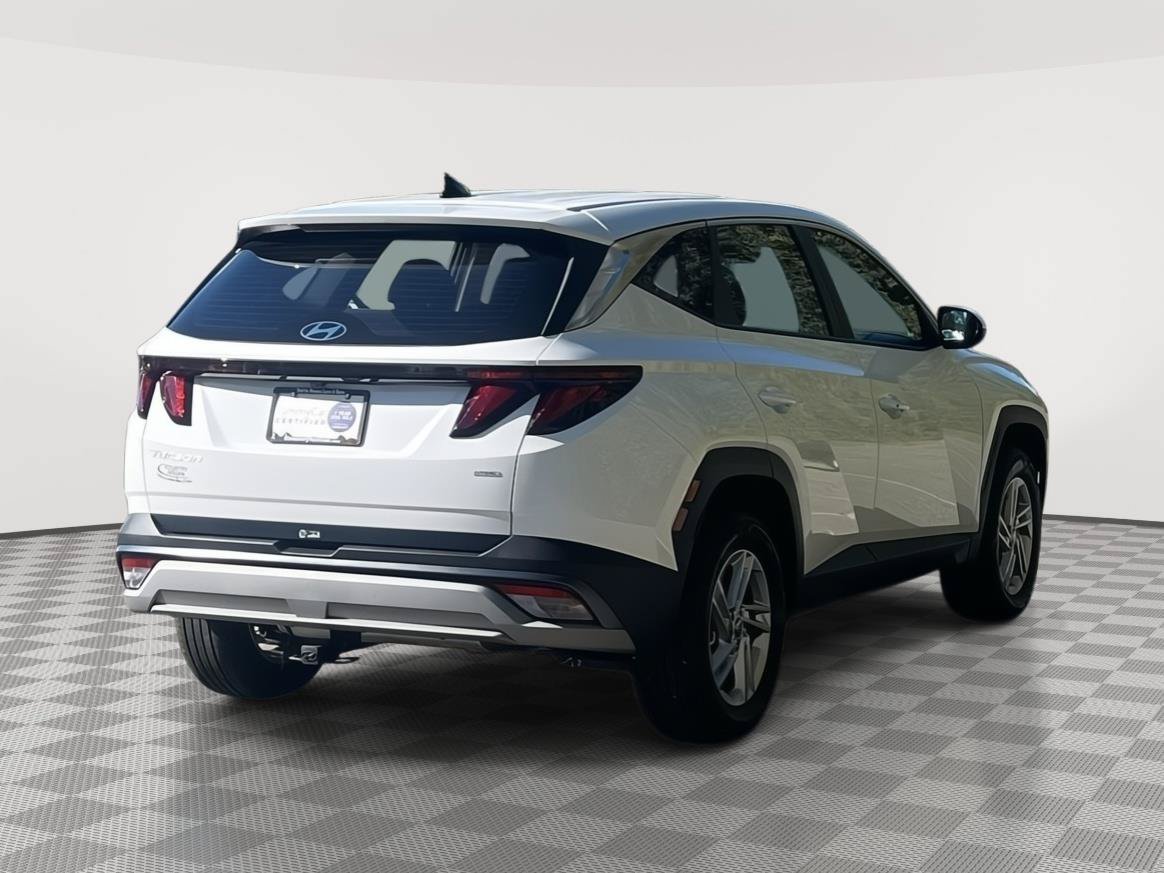 Used 2025 Hyundai Tucson SE AWD/4WD image 5