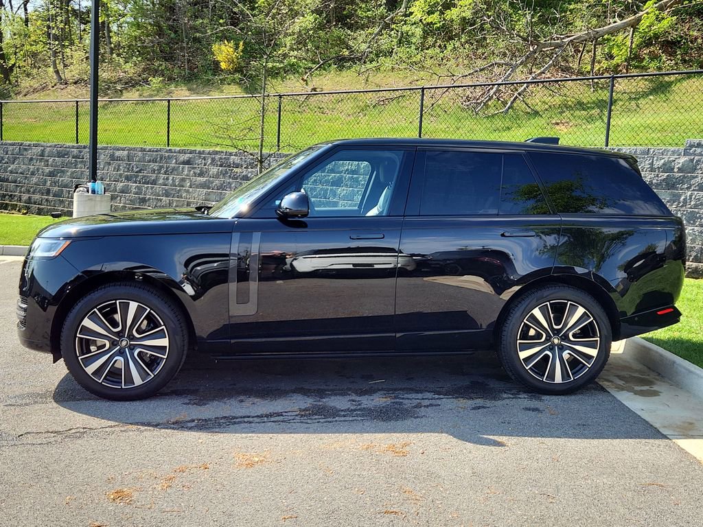 Used 2023 Land Rover Range Rover SE image 6