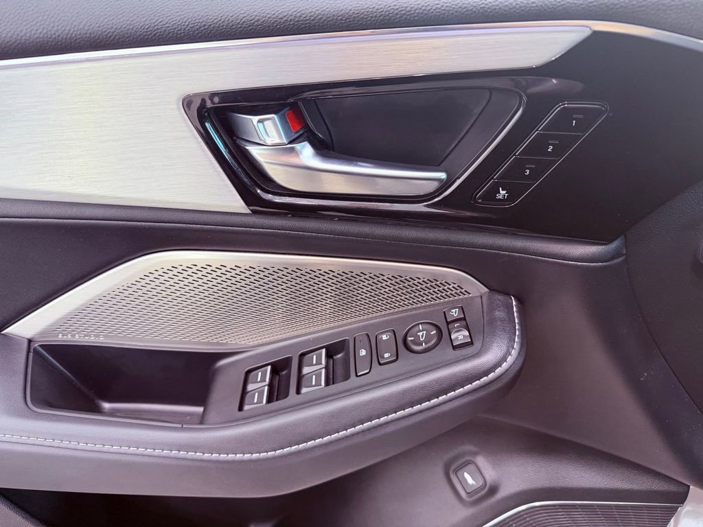 Used 2024 Acura MDX SH-AWD w/ Technology Package image 20