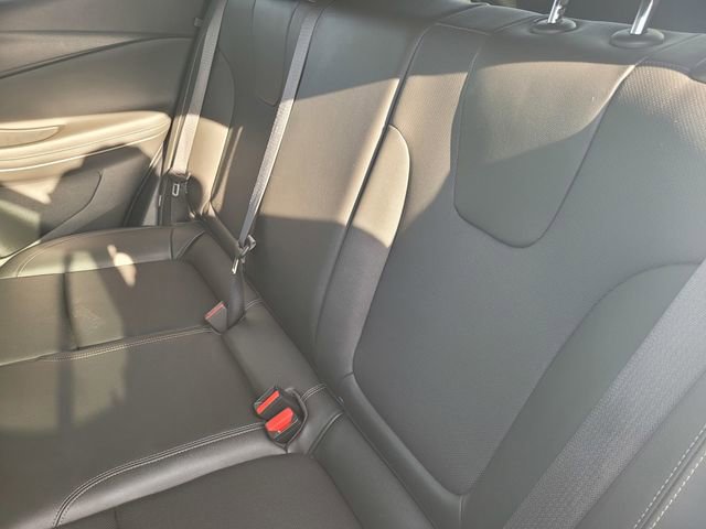 Used 2024 Buick Encore GX Sport Touring image 15