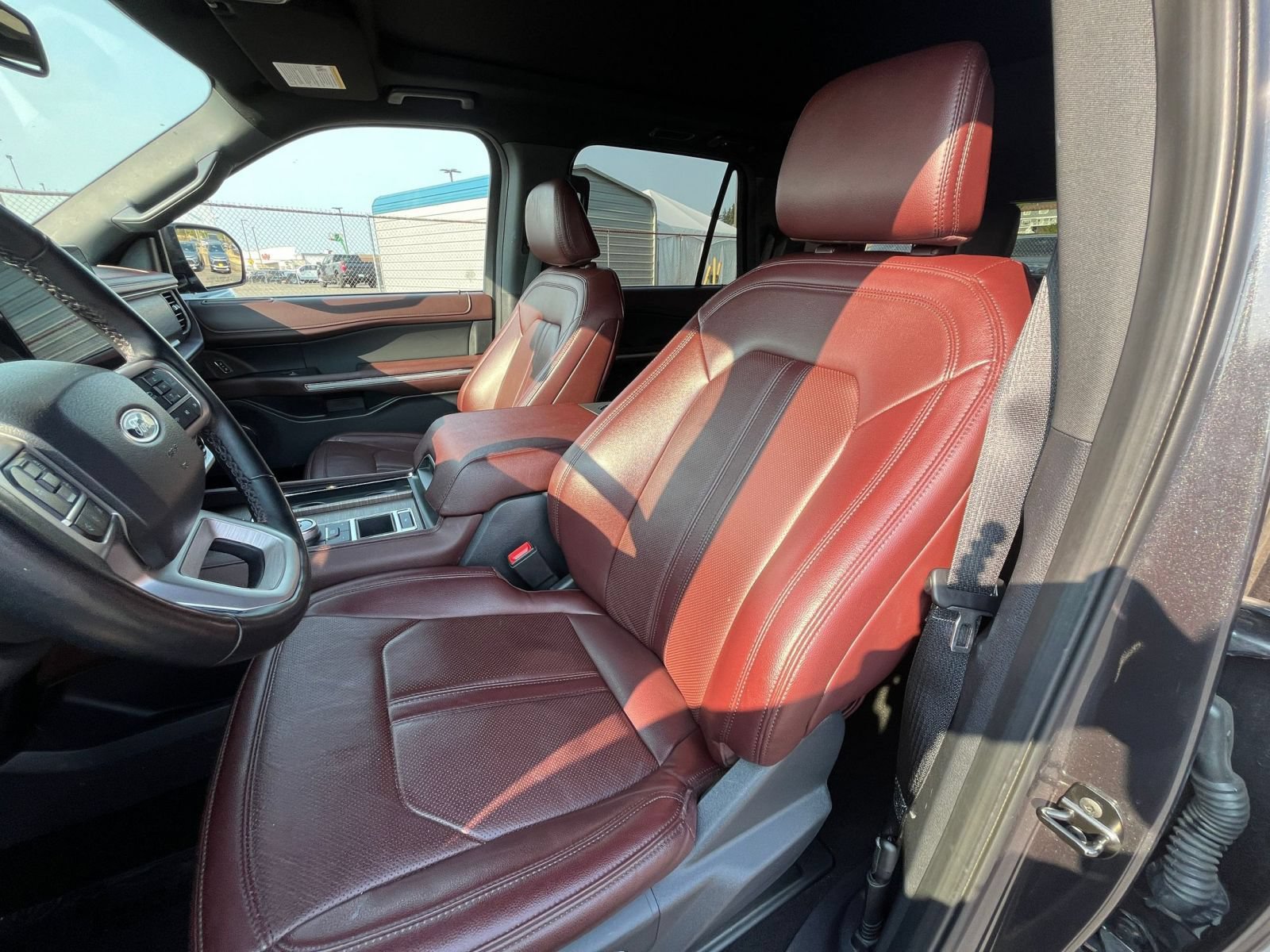 Used 2024 Ford Expedition Limited RWD image 40