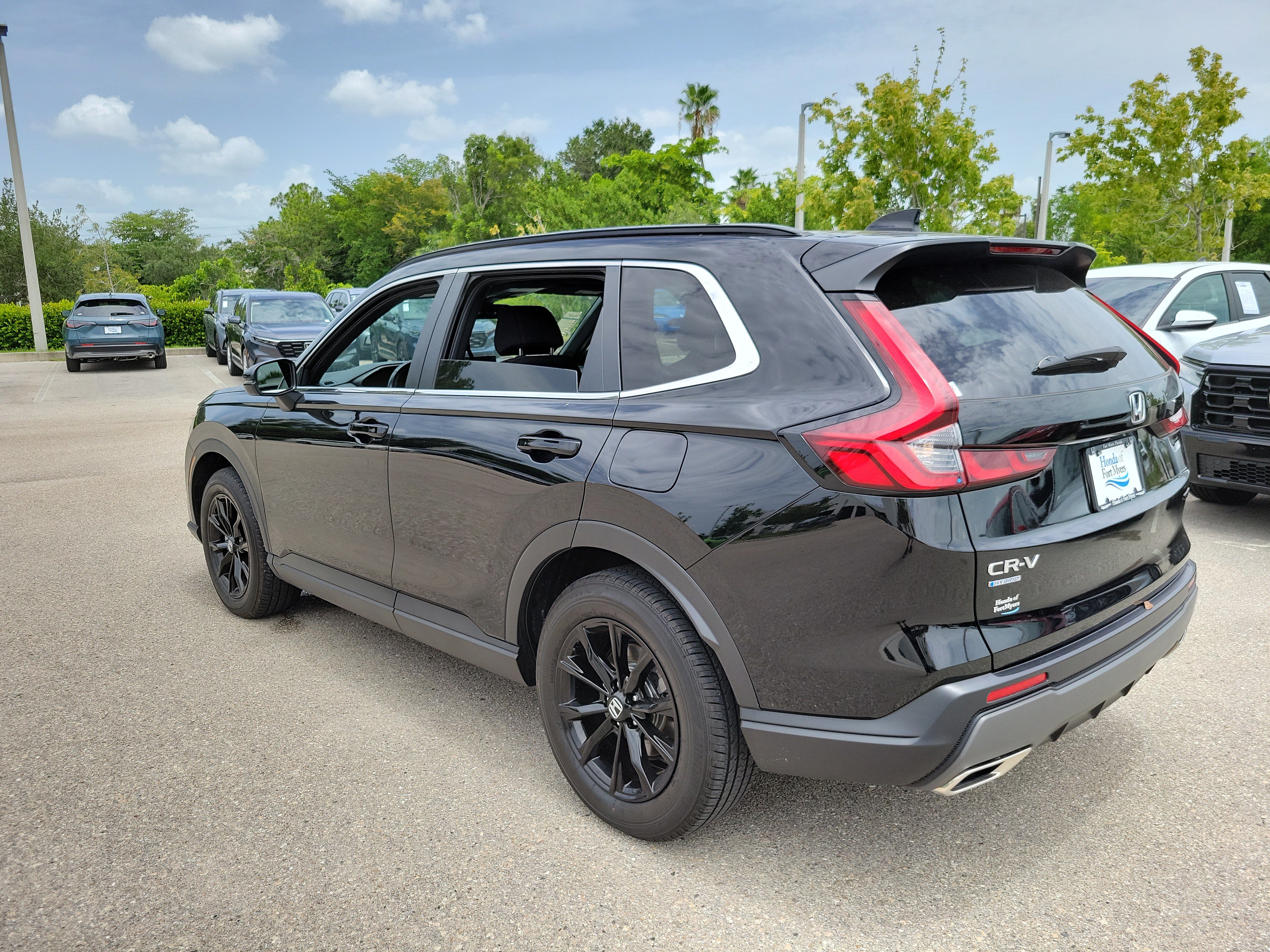 Used 2025 Honda CR-V Sport image 6