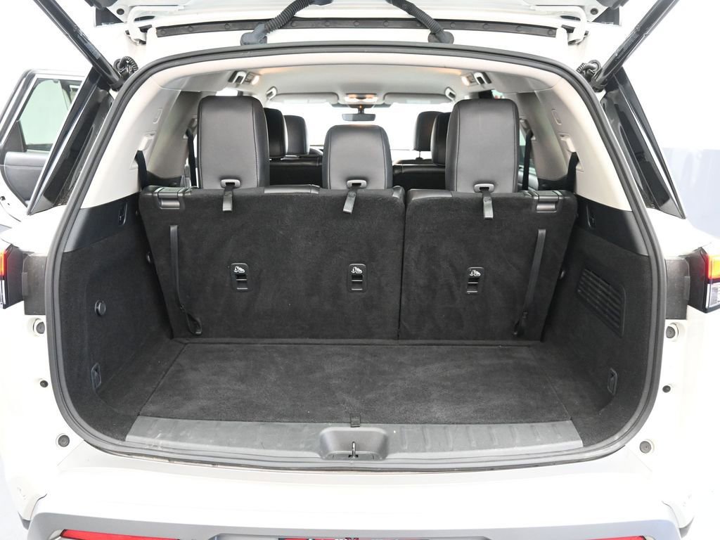 Used 2023 Nissan Pathfinder SL image 22