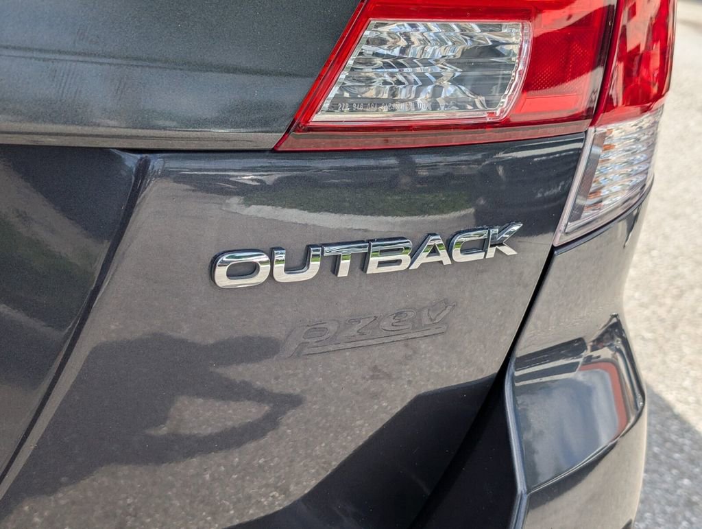 Used 2013 Subaru Outback 2.5i Limited w/ Moonroof Pkg image 16