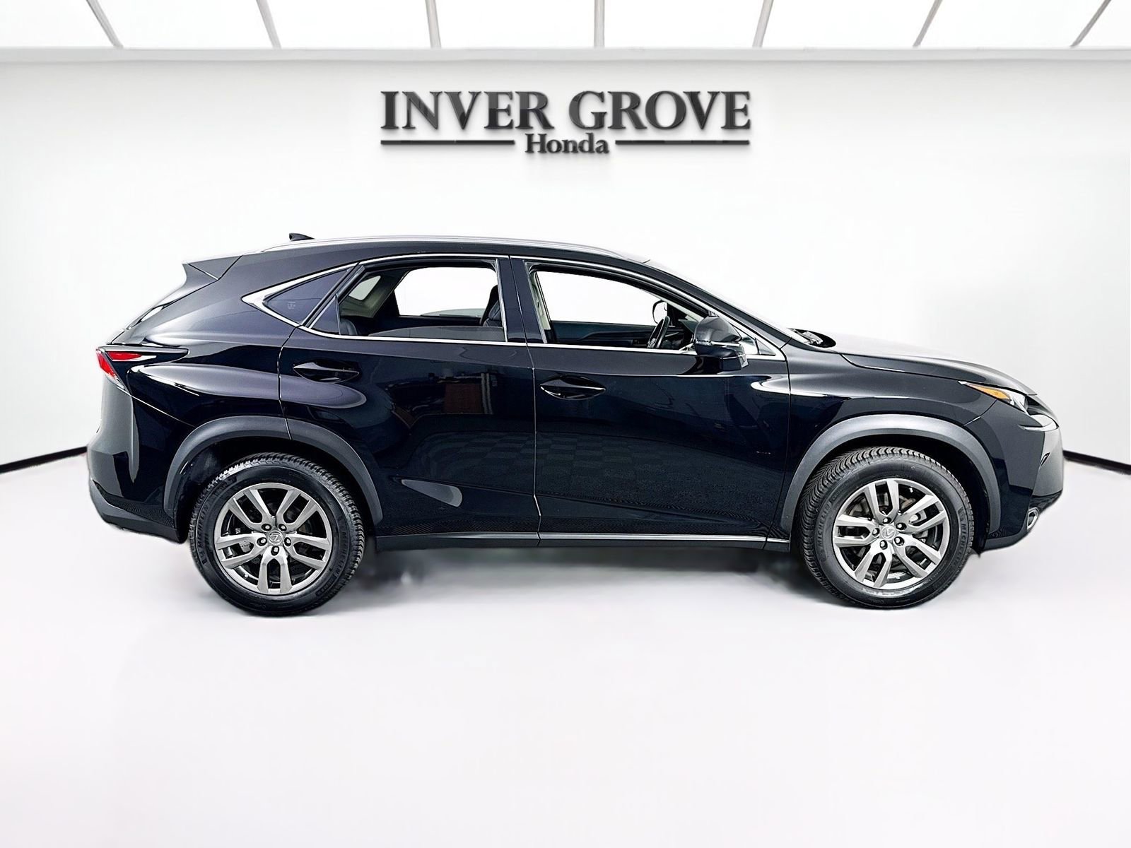 Used 2016 Lexus NX 200t AWD w/ Premium Package image 4