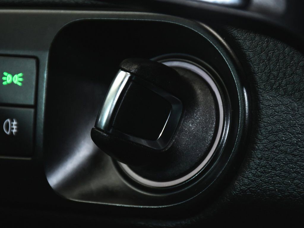 Used 2022 Porsche Cayenne Platinum Edition AWD/4WD image 24