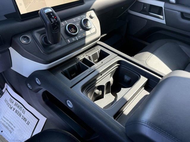 Used 2022 Land Rover Defender 110 X-Dynamic HSE AWD/4WD image 24