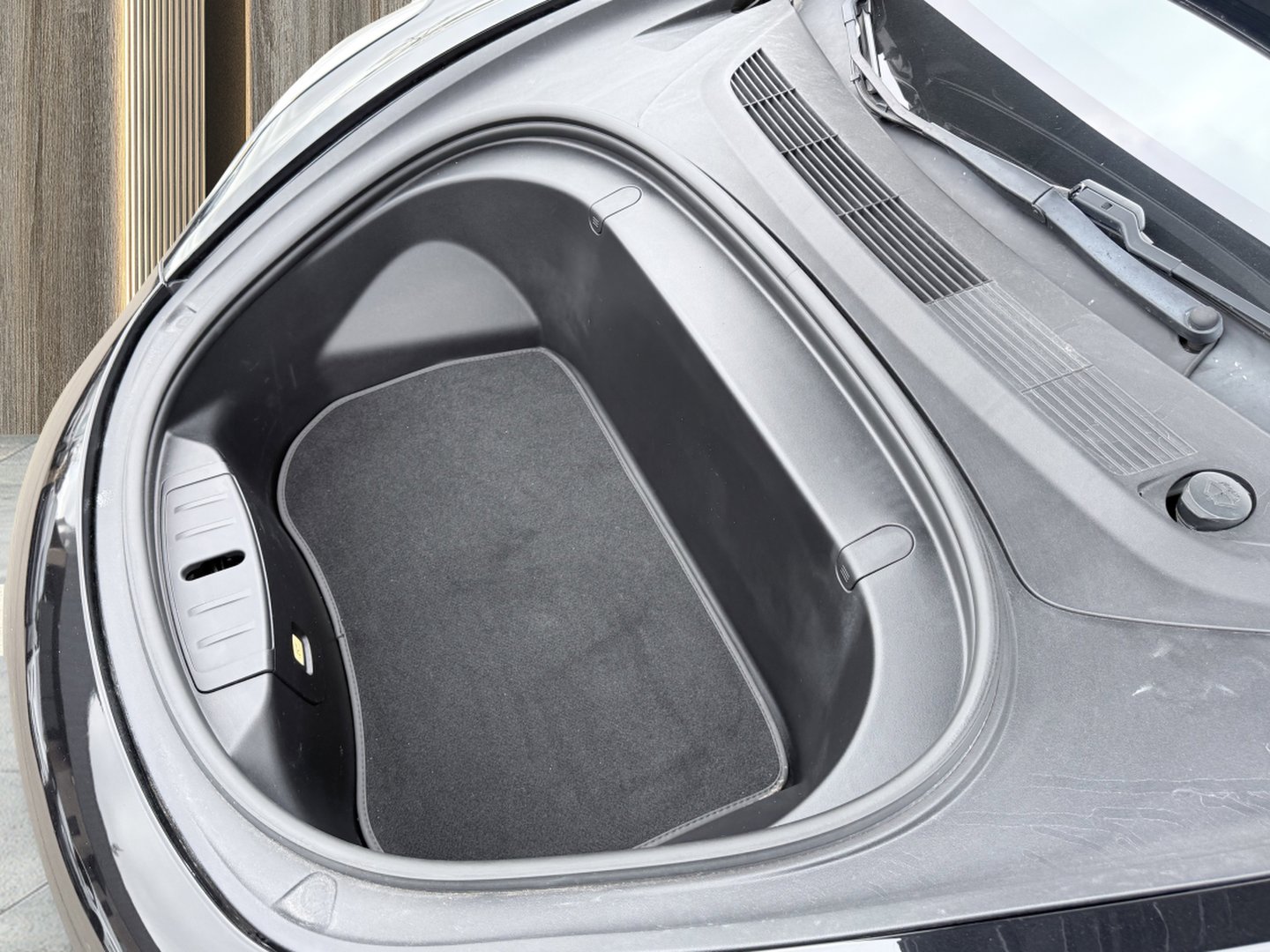 Used 2018 Tesla Model 3 Mid Range image 12