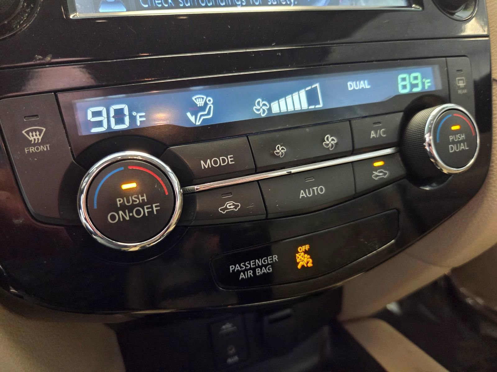 Used 2017 Nissan Rogue SV w/ SV Premium Package image 30