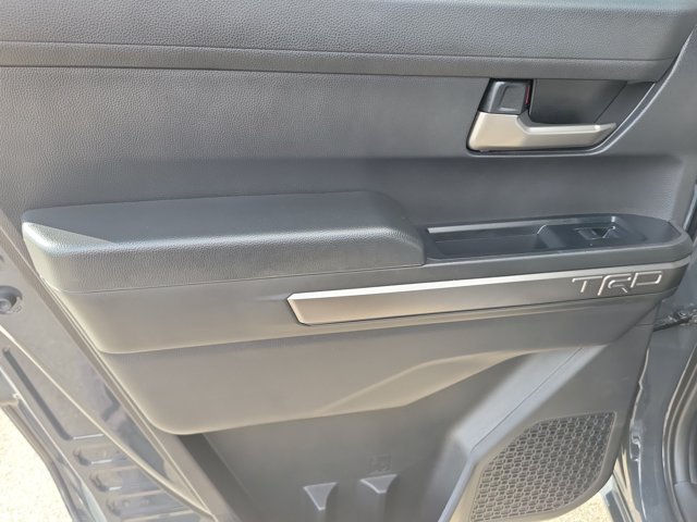 Used 2025 Toyota Tacoma Limited AWD/4WD image 11