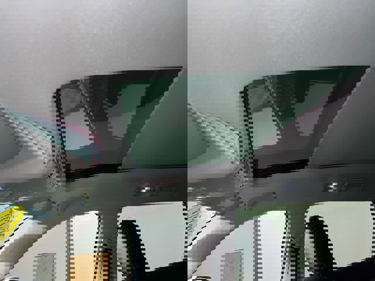 Used 2022 Volkswagen Taos SE w/ Panoramic Sunroof Package image 24