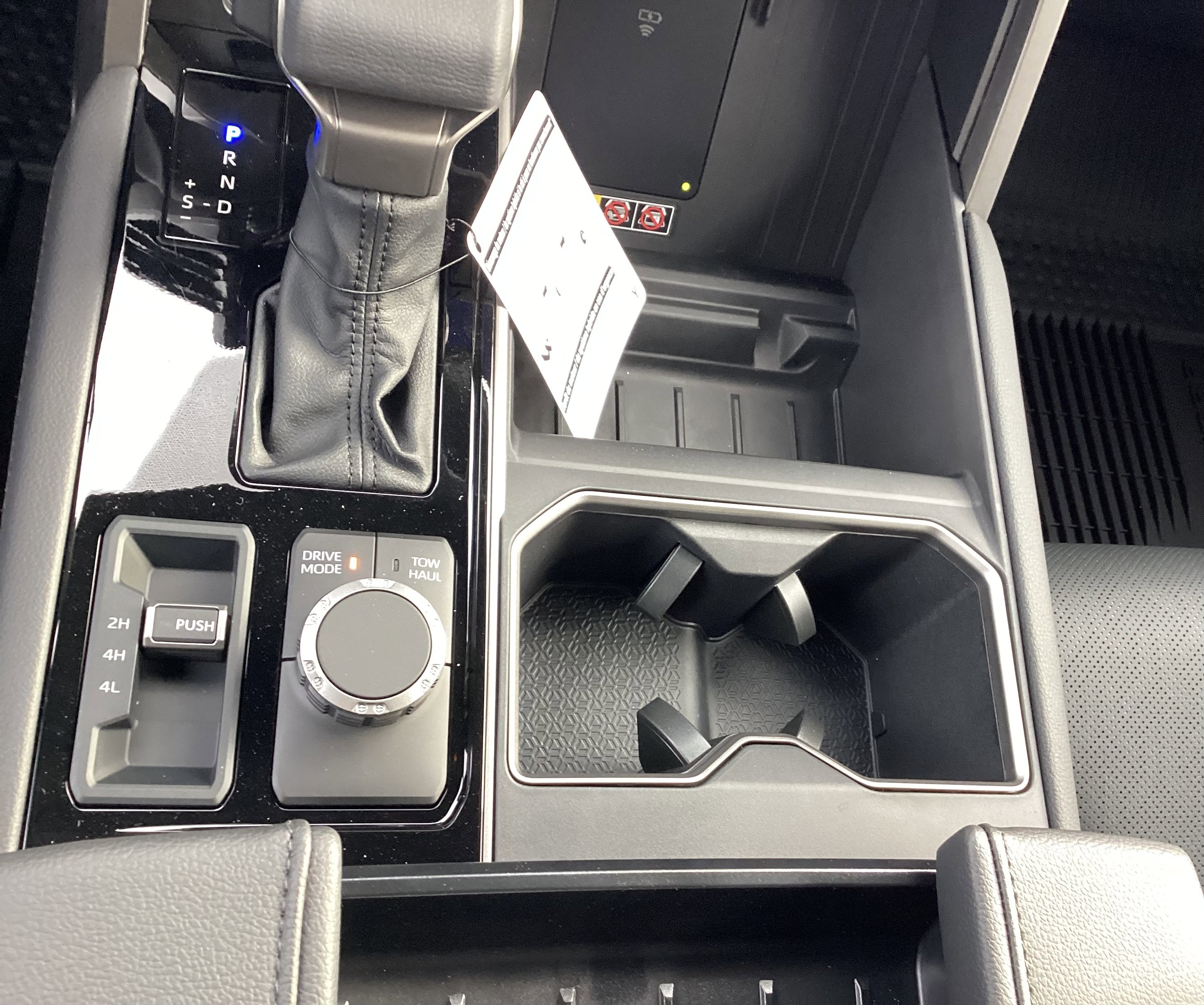 New 2025 Toyota Tundra Limited image 38