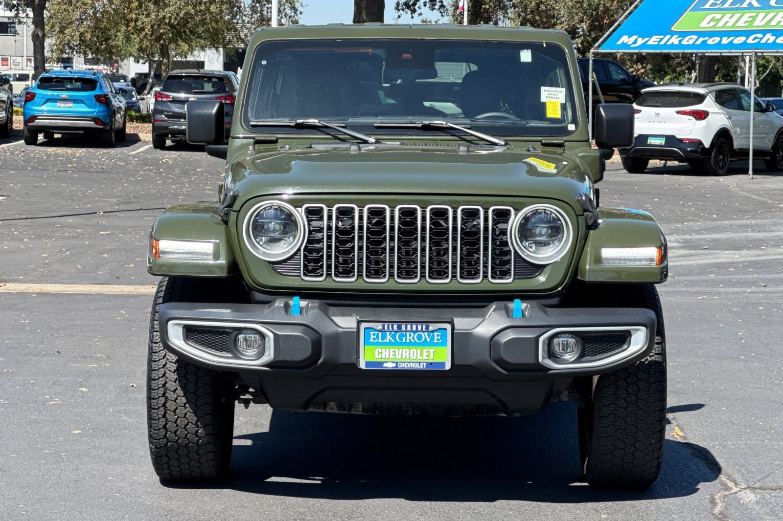 Used 2024 Jeep Wrangler Unlimited Sahara AWD/4WD image 8