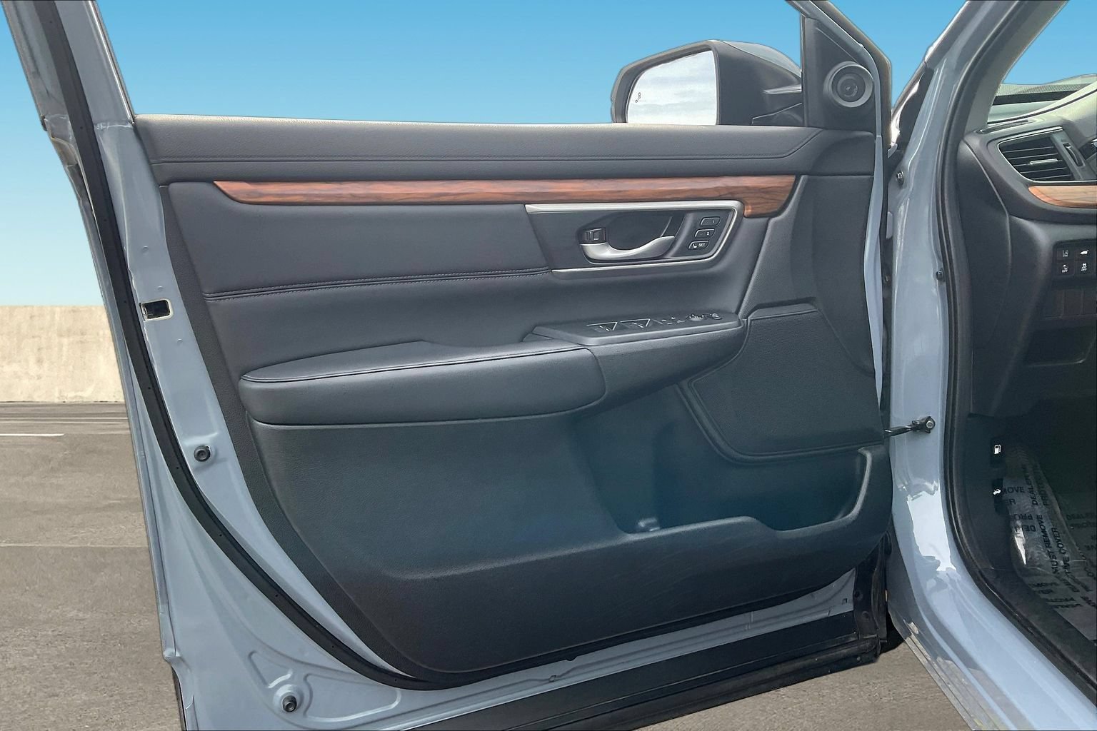 Used 2022 Honda CR-V Touring image 19